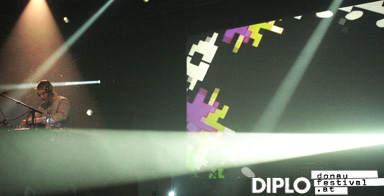 Diplo at Donaufestival 2011 - live visuals by Max Hattler + Noriko Okaku